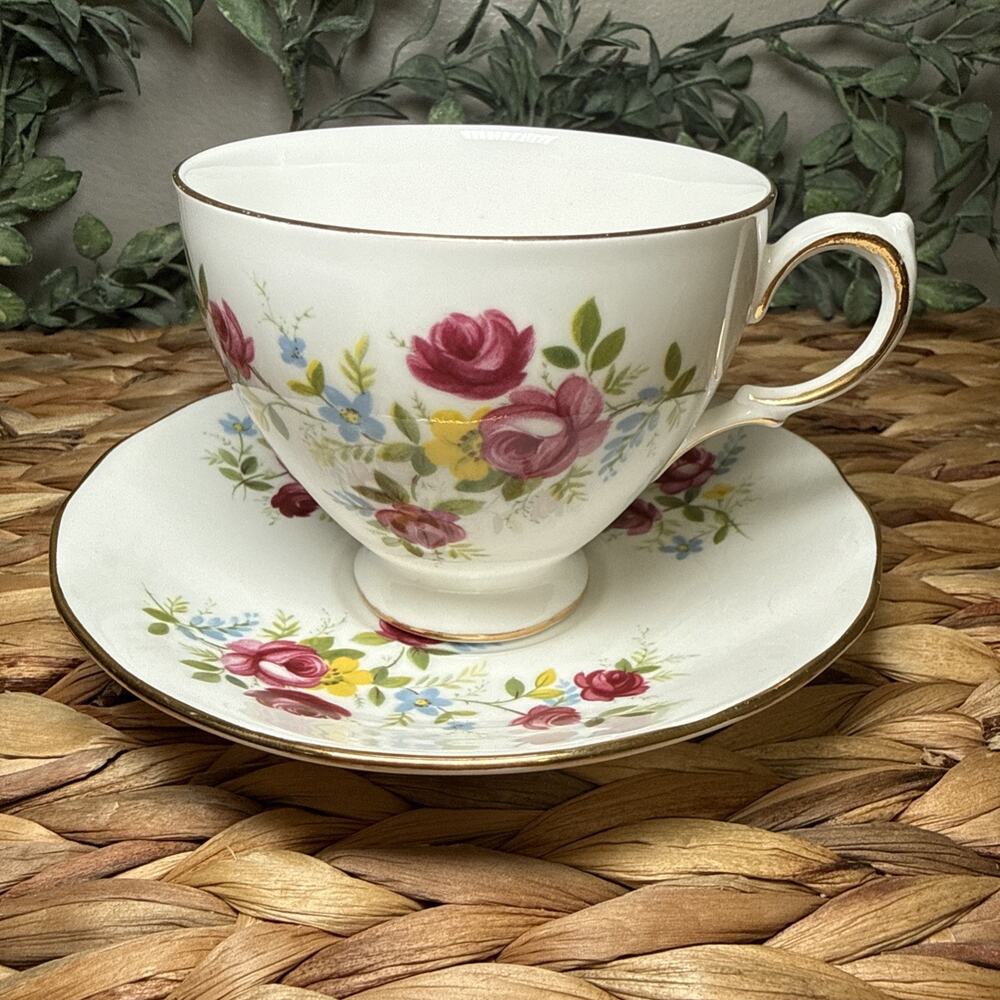 Queen Anne Bone China Pink Roses Teacup And Saucer Set Floral Gold Trim Vintage